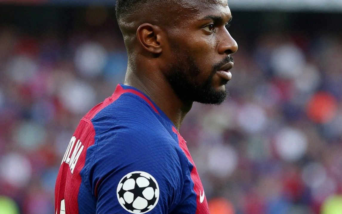 The Eight-Million Rejection: Twente's 2029 Contract, Barcelona's Ceiling, and a Seven-Club Auction